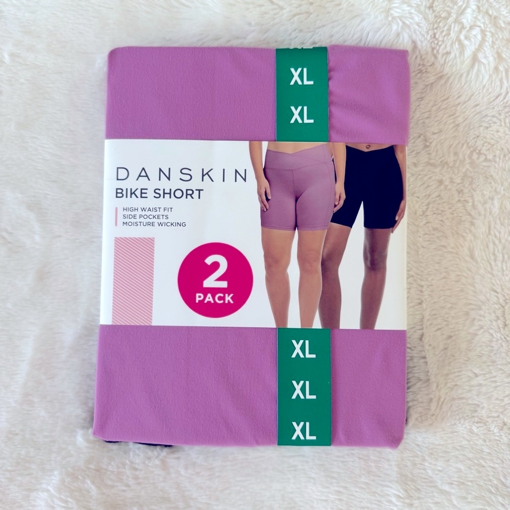 NWT Danskin Women’s Biker Short 2 Pack, side pockets, high waist, 7” ins…